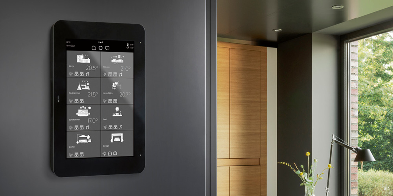 JUNG Smart Panel 8 bei Elektro Ertle in Dornstadt